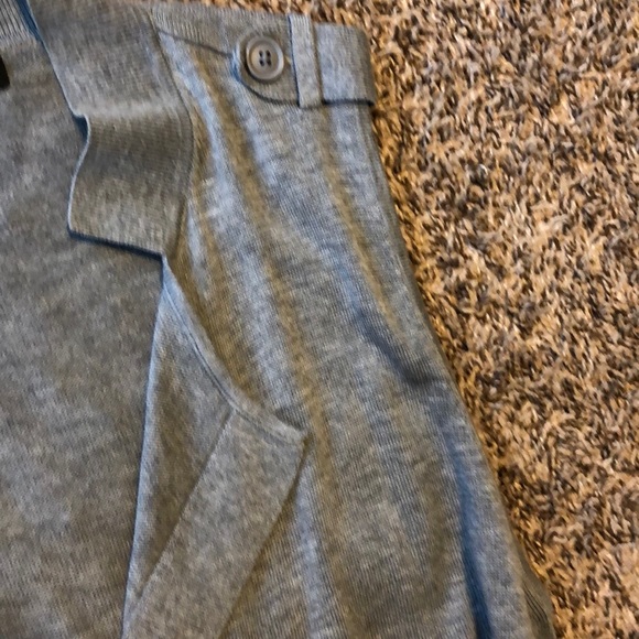 Grey Banana Republic sweater vest with waist tie - Picture 4 of 6